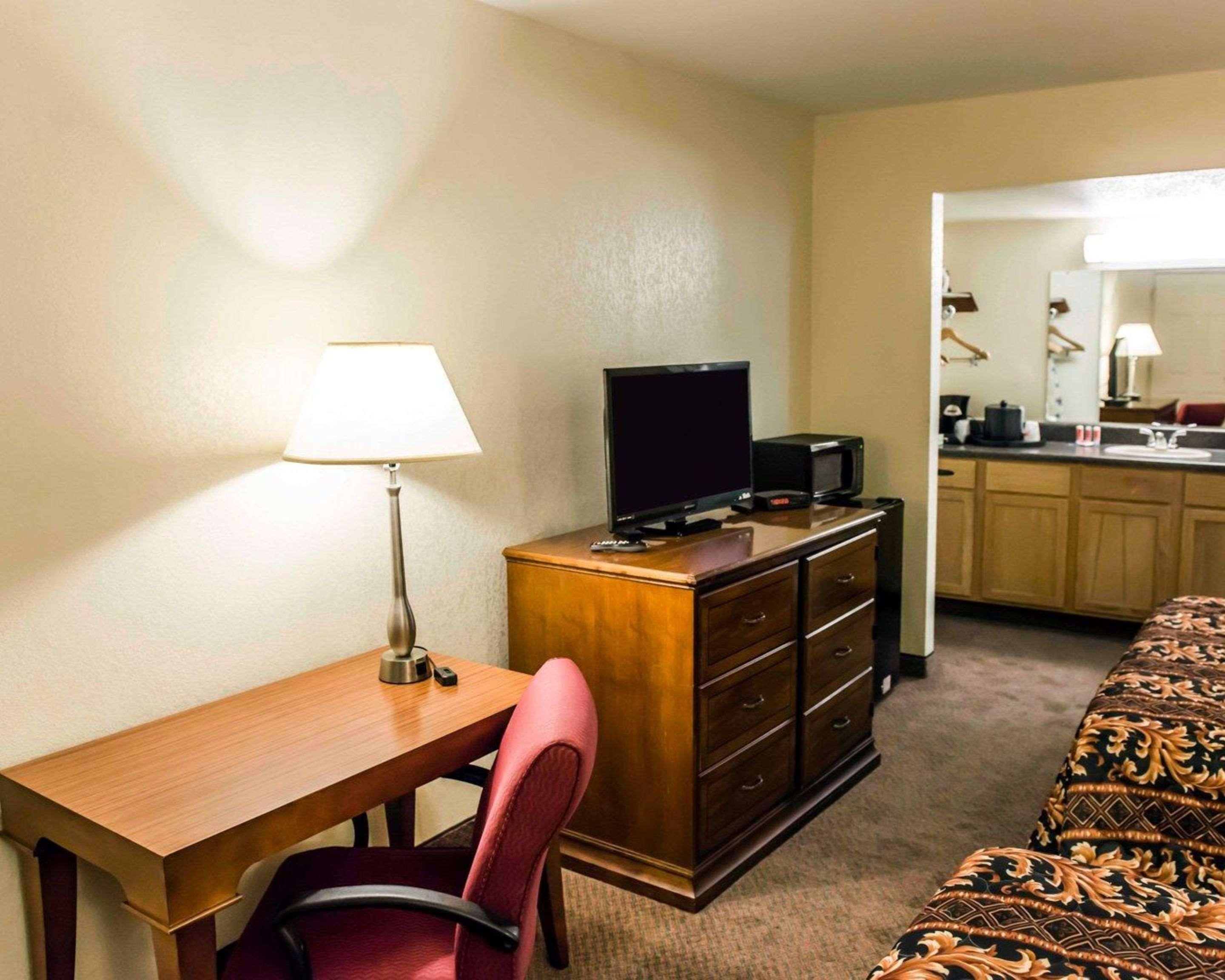 Econo Lodge Перри Экстерьер фото