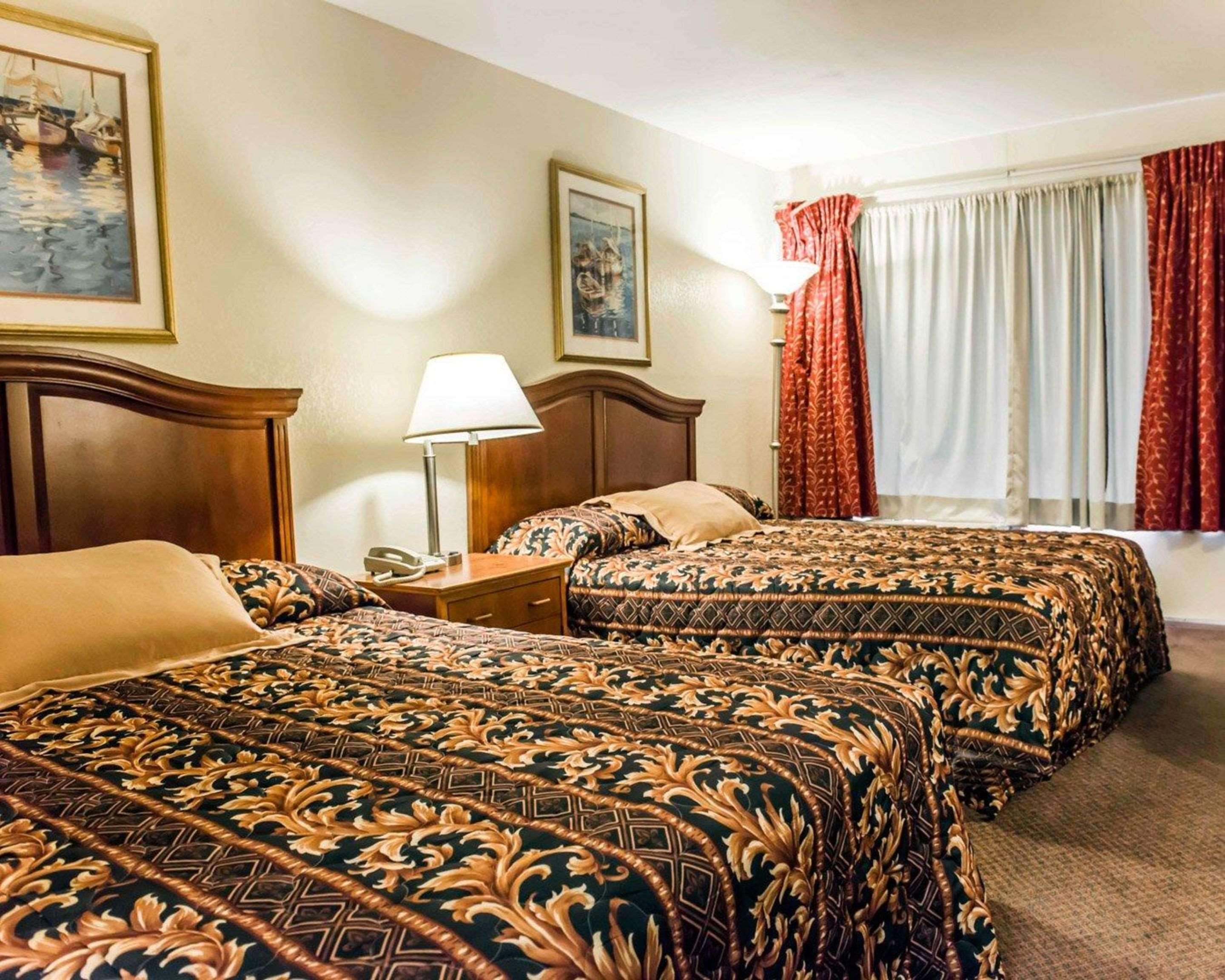 Econo Lodge Перри Экстерьер фото