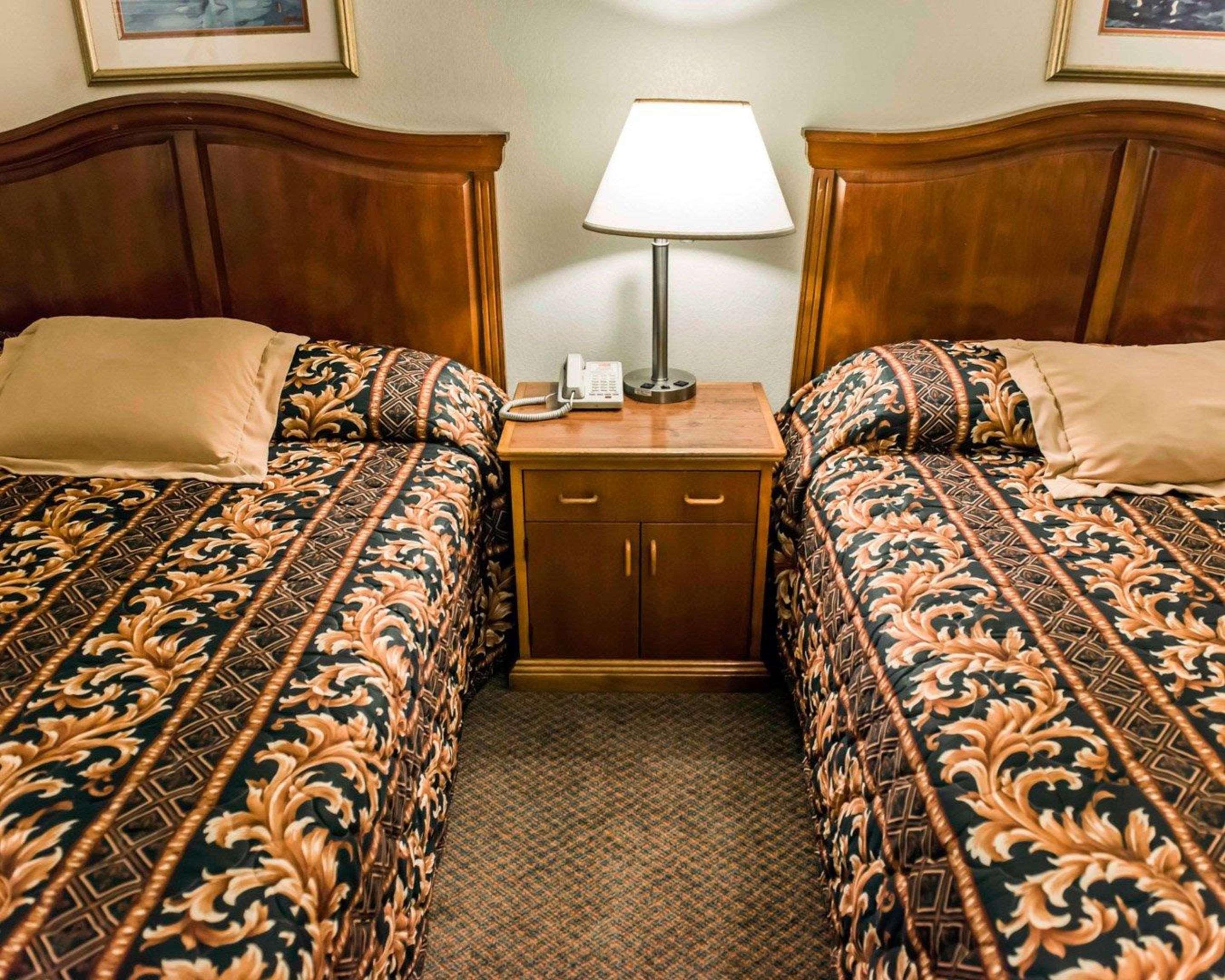 Econo Lodge Перри Экстерьер фото