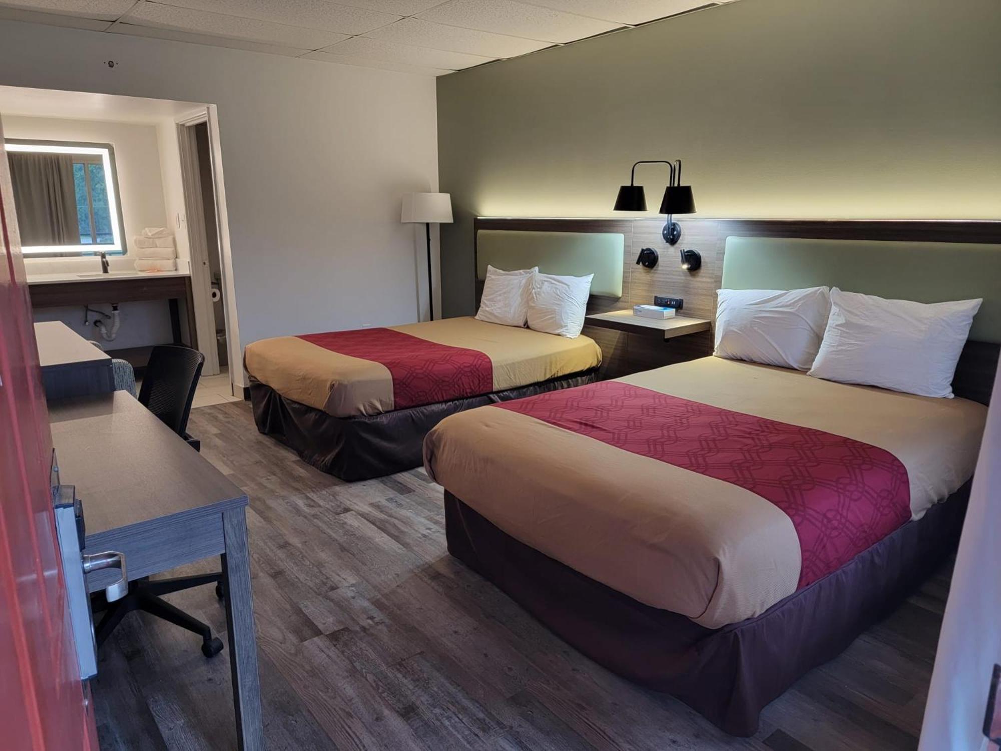 Econo Lodge Перри Номер фото
