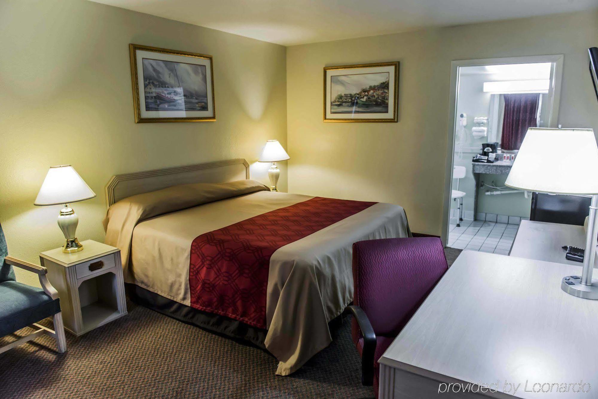 Econo Lodge Перри Экстерьер фото