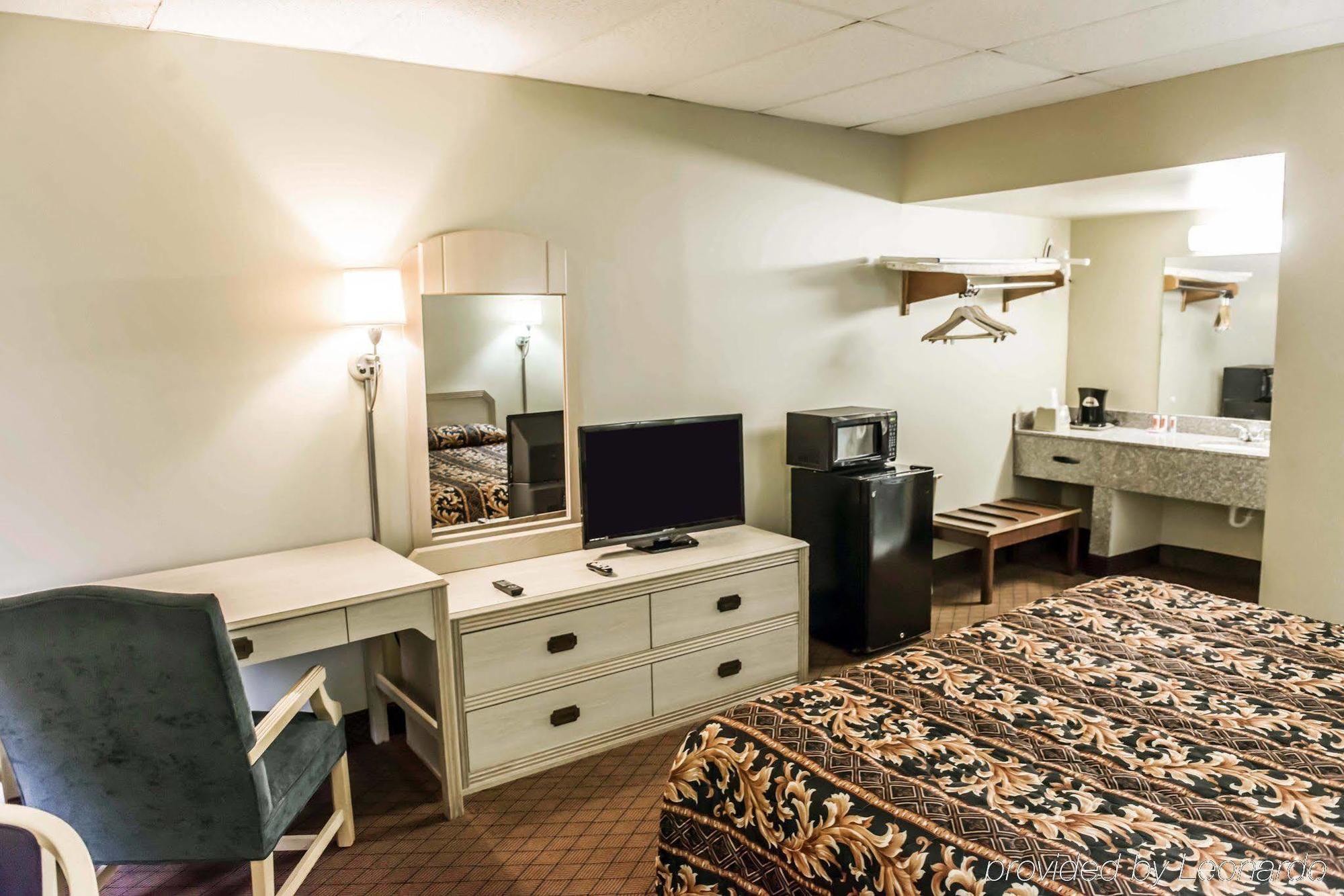 Econo Lodge Перри Экстерьер фото