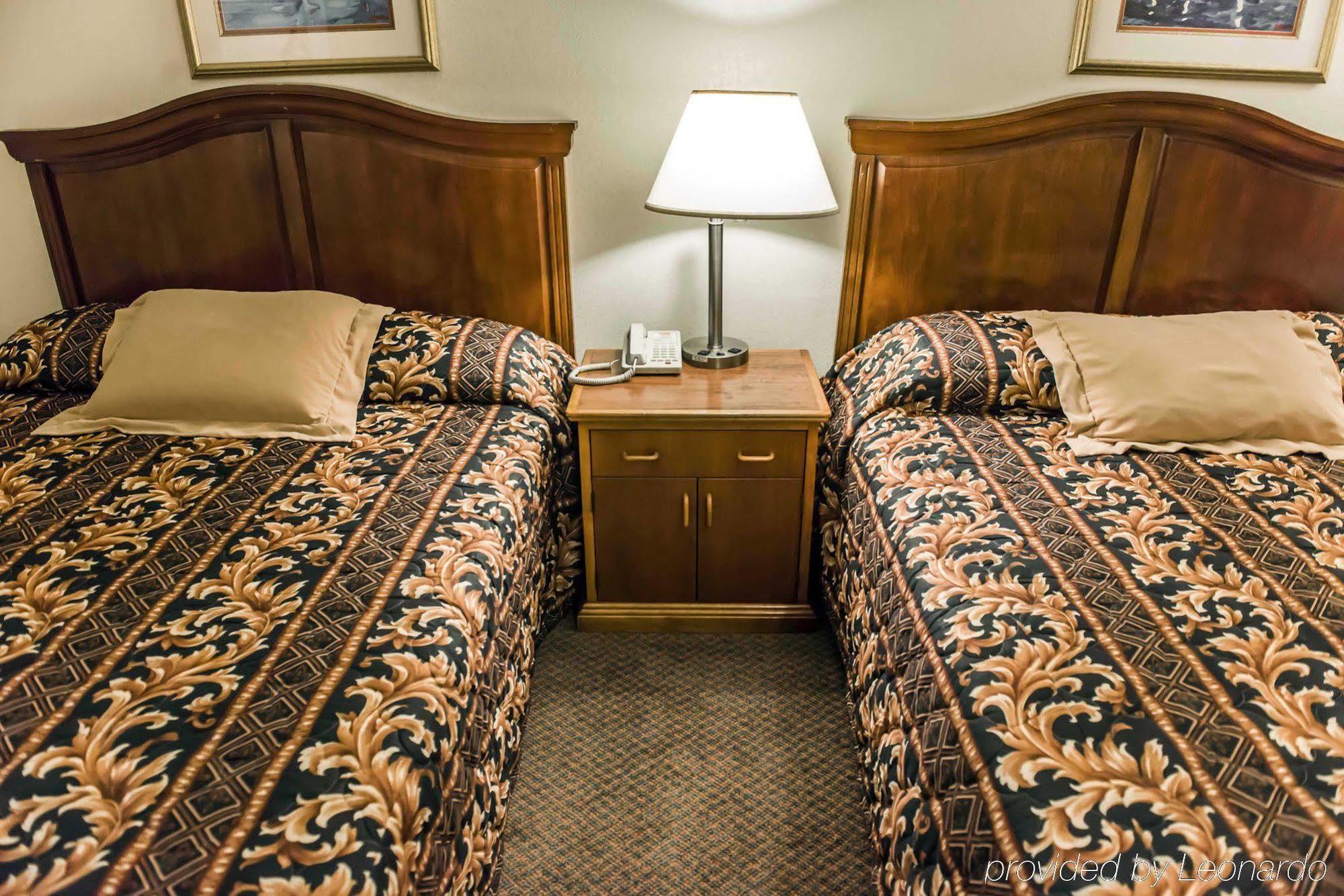 Econo Lodge Перри Экстерьер фото
