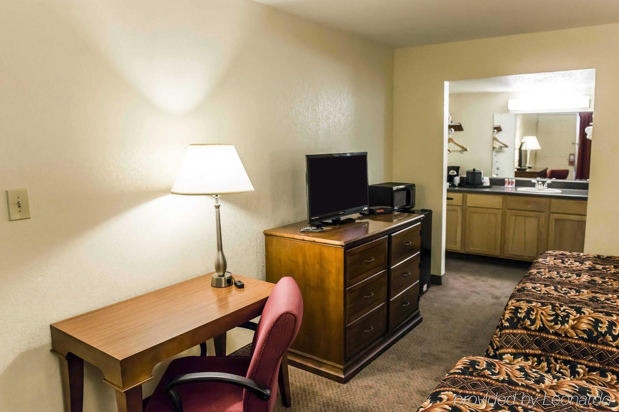 Econo Lodge Перри Экстерьер фото